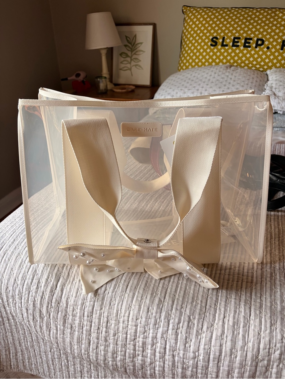 case-mate Clear Cream Tote with Pearl Bow Accent